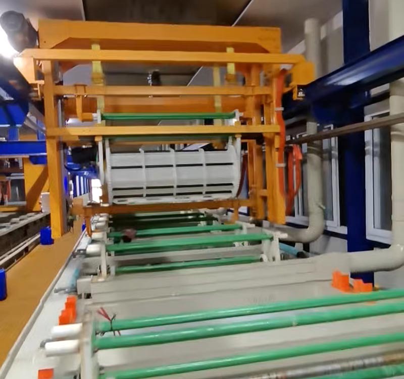 Soluções personalizadas de linha de galvanoplastia automática para fabricantes de tratamento de superfície metálica